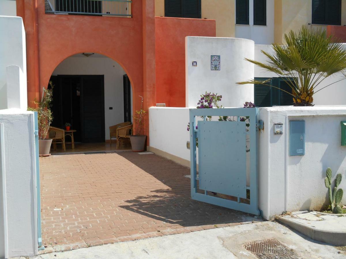 Villetta Red Con Spazio Esterno A 50 Metri Dalla Spiaggia Gallipoli Exterior photo